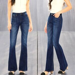 Kancan Mid Rise Dark Wash Classic Slim Flare Jeans Light Distressing – NWT